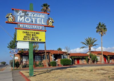 La Siesta Motel on Oracle