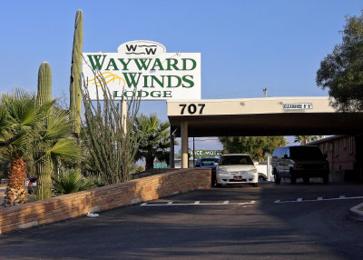 Wayward Winds Lodge on Miracle Mile