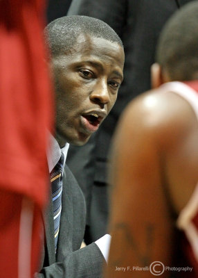 Alabama Crimson Tide Head Coach Anthony Grant talks to his team during a timeout