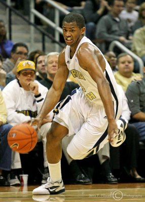 Georgia Tech G Morris drives hard to the basket