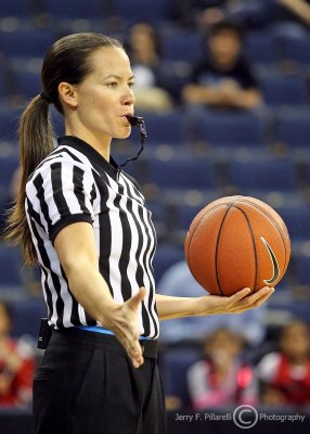 Referee signals positioning for an inbound play