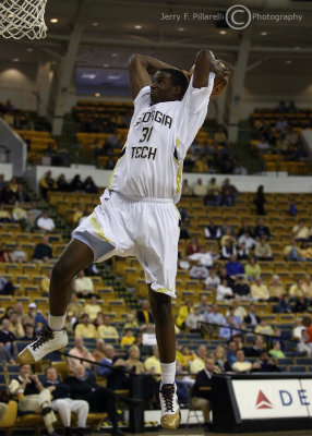 Yellow Jackets F Lawal glides to a slam