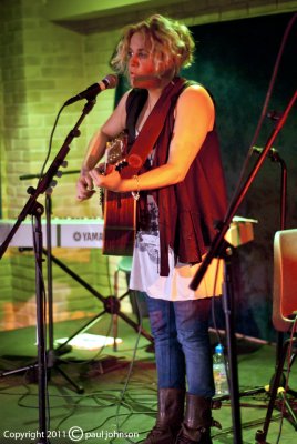 Amy Wadge