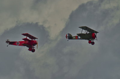 Sopwith Camel-Fokker DR_2.jpg