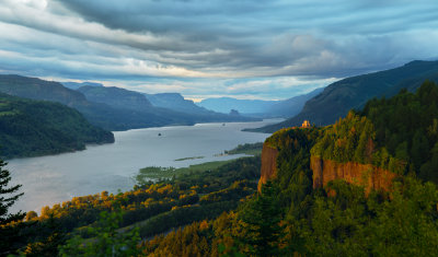 Columbia River Gorge from Womens Forum 30x51