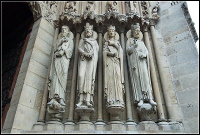 Statues I