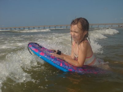 Gracie.....surfs up