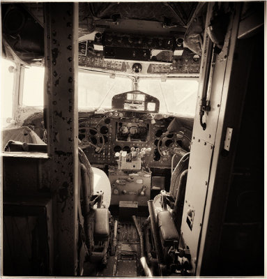 cockpit DC3
