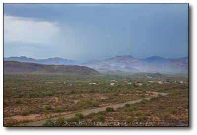 Canyon Lake: Coming of the dust (lightning)