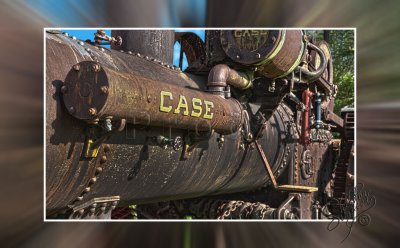 AntiqueCaseTractor_.jpg