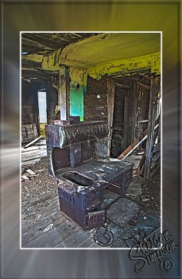 Old House Inside 126467.jpg