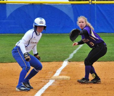 Carleen Looks For A Pickoff