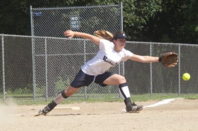 Lisa Lunges For  A Line Drive