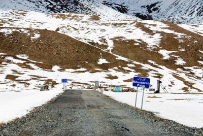 Khunjerab Pass - bordering China