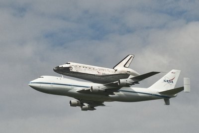 Space Shuttle Discovery Flyover of the Washington, DC Metro Area