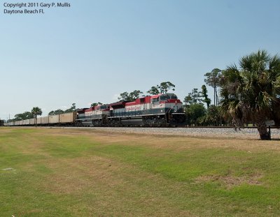 A pair of Red White and Blue units lead this northbound.tif