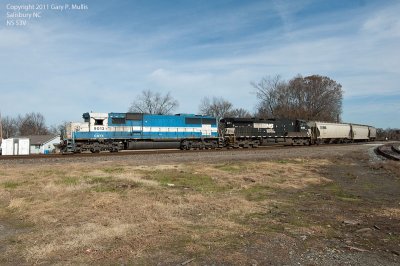 An ex Oakway units leads an empty grainer at Salisbury. copy.jpg
