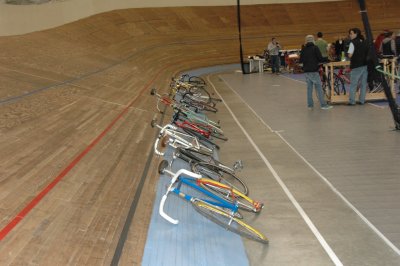 Courier Le Mans start scratch race