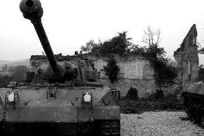 Camera: C750
I visited a small Croatian village this autumn to visit the wife's family. The village is right where the Serb's and Croat's stood their ground until the UN ventured in. This tank is in a small outdoor museum being put together.
