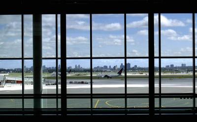 TORONTO  AIR  PORTby PAT LIU
