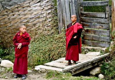 820_LR_P1010746_young monks-s-.jpg