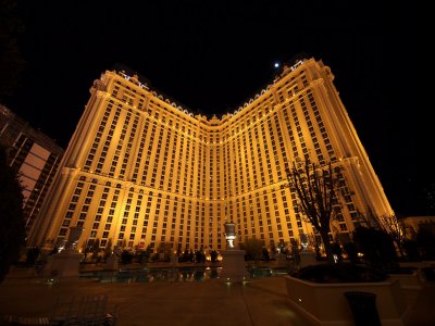 P3045763 - Paris Las Vegas Hotel.jpg