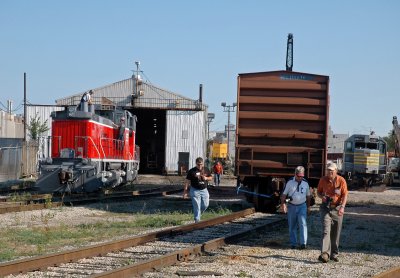 058 - Friday morning - Sept 17 - we arrive at Midwest Locomotive