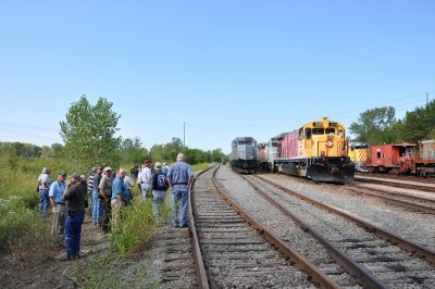090 - Friday morning - Sept 17 - at Midwest Locomotive