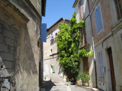 IMG_1044.jpg Arles