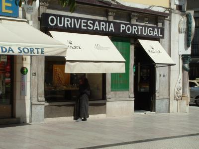 Abandoned & shoeless in Lisbon