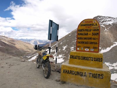 Himalayas - Worlds Highest Road 18380FT with JDJetting