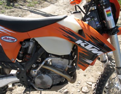 KTM 250XCF at 6000ft with AirFuel Sensor Mounted in Header and EFI Tuner