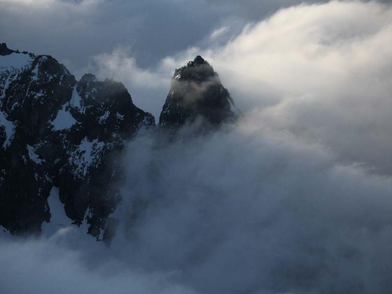 Nooksack Tower, View NW (Shuksan052906-01adj.jpg)