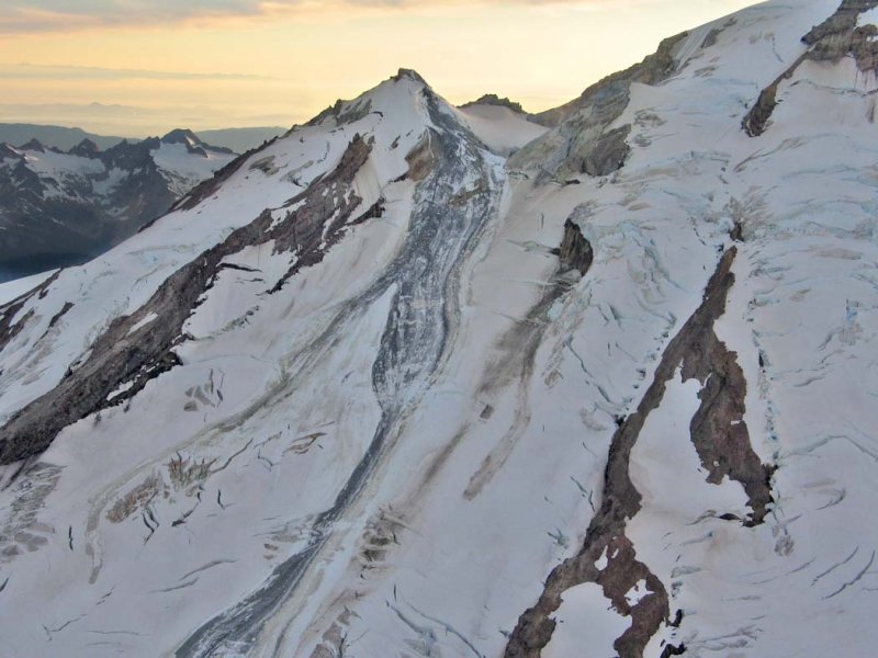 Sherman Pk Avalanche<br> (MtBaker072706-_015adj.jpg)