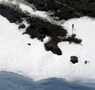 GlacierPkSeismicSta052903-04adjcrop.JPG