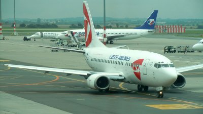 Czech Airlines B-737-500 taix for take off