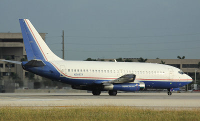 Unmarked B-737-200