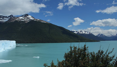 The glacier and the turquoise coloured lake, 1