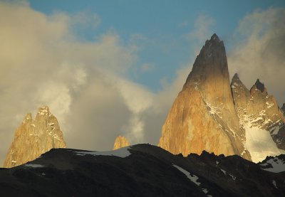 Fitz Roy surrounded by the morning cloud