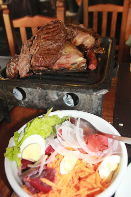 Mixed grill and mixed salad, El Calafate