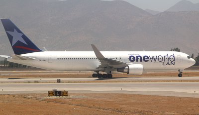LAN B-767 in OneWorld special livery, SCL, Dec 2011