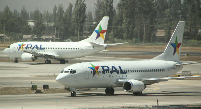 Two PAL B-737-300 at SCL