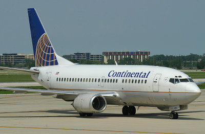 CO 737-500 at ORD, July 2006