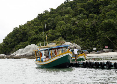 More water taxis in Porto Belo