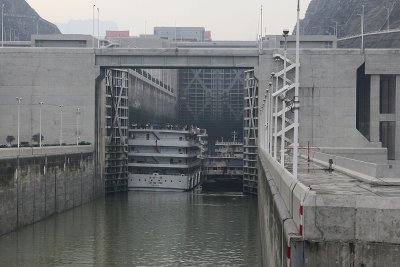 We toured the largest dam in the world.  Note 2 ships can go at once through a lock!