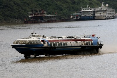 Russian-made hydrofoil on the Yangtze