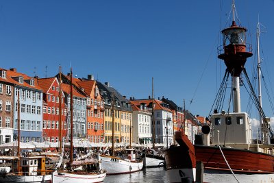 There was even a lightship at Nyhavn - a plus for Ruth!