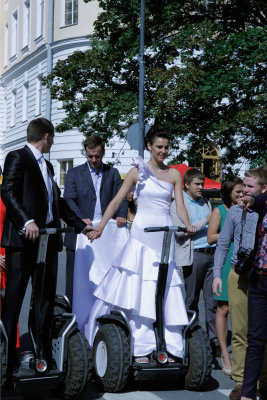 We saw many brides in the Baltic, but this segway bride took the cake for creativity & beautiful location (Catherine's Palace)