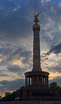 Victory Colum in the Tiergarten - 220' ( 66.89 metres )