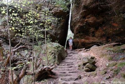 The trail through the bolders 1